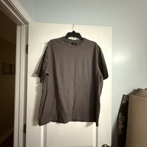 H&M T Shirt Mens XL Grey Loose Fit Short Sleeve Crew Neck Cotton Tee NWOT